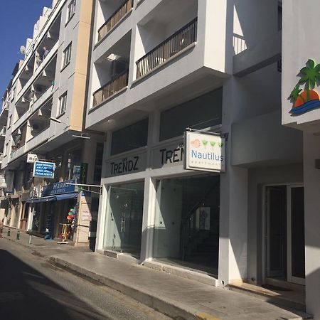 Nautilus Tourist Apartments Larnaca Bagian luar foto